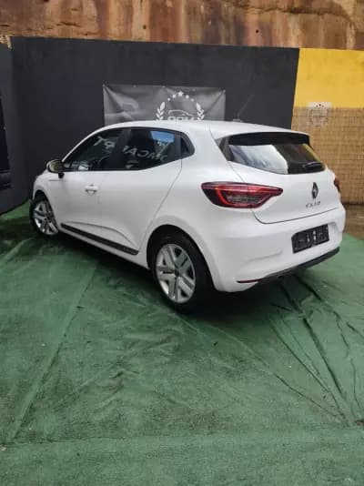 Vendo Renault Clio 2020 - 11990 EUR, 135000 km - AUTO.MOTO.pt