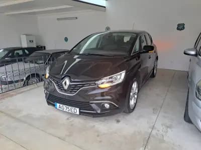 Sell Renault Scénic 2017 - 9980 EUR, 262136 km - AUTO.MOTO.pt