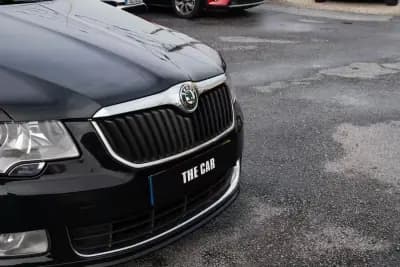 Vendo Skoda Superb Break 2011 - 7999 EUR, 290000 km - AUTO.MOTO.pt