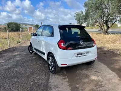 Vendo Renault Twingo 2022 - 15750 EUR, 11000 km - AUTO.MOTO.pt