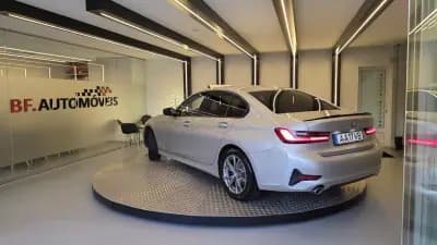 Sell BMW 318 2020 - 21500 EUR, 264805 km - AUTO.MOTO.pt