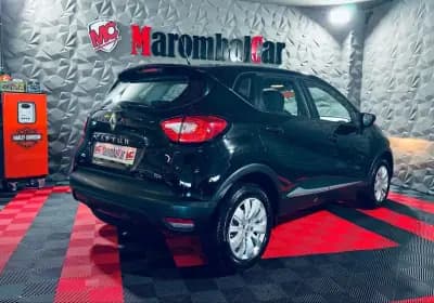Sell Renault Captur 2016 - 11990 EUR, 114588 km - AUTO.MOTO.pt