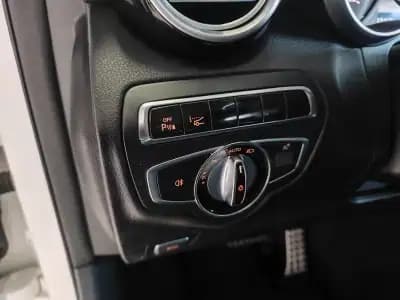 Vendo Mercedes-Benz GLC 220 2015 - 27450 EUR, 178000 km - AUTO.MOTO.pt