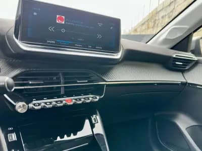 Sell Peugeot 208 2020 - 12900 EUR, 152000 km - AUTO.MOTO.pt