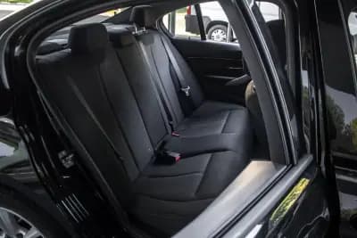 Vendo BMW 318 2015 - 16900 EUR, 246569 km - AUTO.MOTO.pt