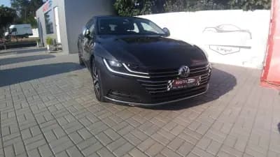 Vendo Volkswagen Arteon 2019 - 26650 EUR, 90000 km - AUTO.MOTO.pt
