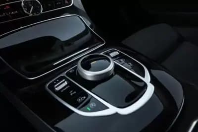 Vendo Mercedes-Benz E 220 2017 - 25000 EUR, 168000 km - AUTO.MOTO.pt