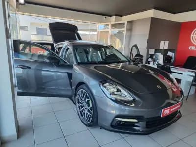 Sell Porsche Panamera 2017 - 67750 EUR, 99900 km - AUTO.MOTO.pt