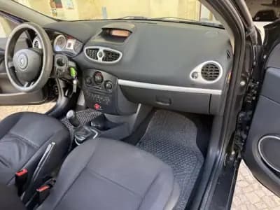 Vendo Renault Clio Break 2008 - 4900 EUR, 215000 km - AUTO.MOTO.pt