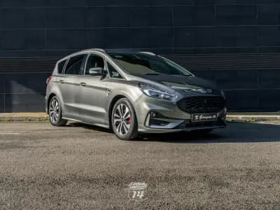 Vendo Ford S-Max 2022 - 34990 EUR, 176600 km - AUTO.MOTO.pt