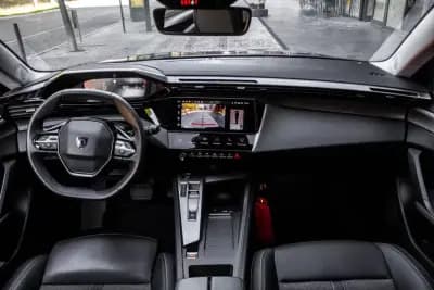 Vendo Peugeot 308 SW 2023 - 23790 EUR, 59725 km - AUTO.MOTO.pt