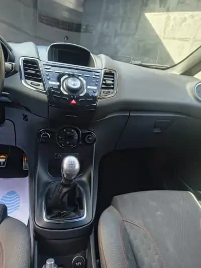 Sell Ford Fiesta 2017 - 10750 EUR, 128000 km - AUTO.MOTO.pt