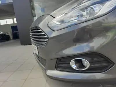 Vendo Ford S-Max 2016 - 17750 EUR, 151186 km - AUTO.MOTO.pt