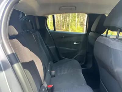 Vendo Peugeot 208 2021 - 13500 EUR, 110639 km - AUTO.MOTO.pt