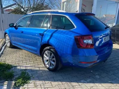 Vendo Skoda Octavia Break 2020 - 14750 EUR, 220634 km - AUTO.MOTO.pt