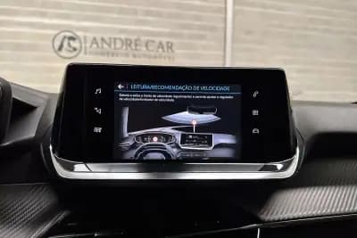 Vendo Peugeot 2008 2023 - 16950 EUR, 58860 km - AUTO.MOTO.pt