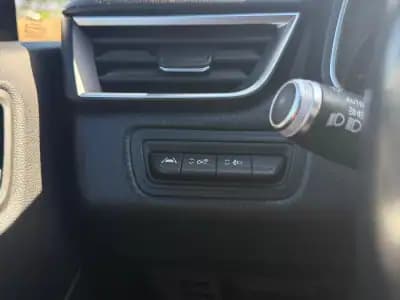 Vendo Renault Clio 2020 - 13480 EUR, 93000 km - AUTO.MOTO.pt