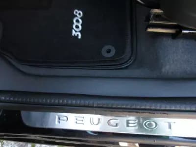 Sell Peugeot 3008 2016 - 13990 EUR, 143000 km - AUTO.MOTO.pt