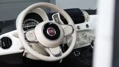 Vendo Fiat 500 2020 - 10600 EUR, 90000 km - AUTO.MOTO.pt
