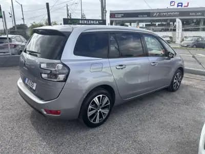 Sell Citroën C4 2019 - 16900 EUR, 93350 km - AUTO.MOTO.pt