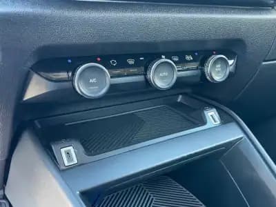 Vendo Citroën C4 2022 - 18450 EUR, 89000 km - AUTO.MOTO.pt