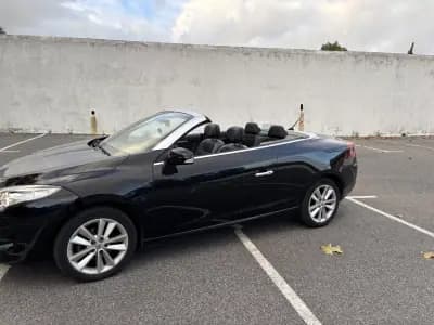 Vendo Renault Mégane CC 2011 - 7750 EUR, 202950 km - AUTO.MOTO.pt