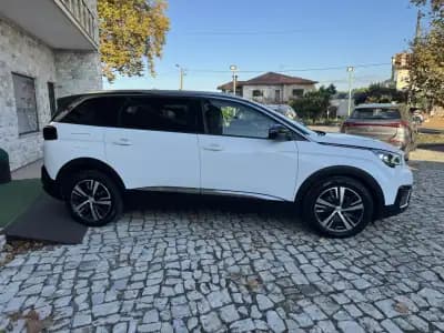 Vendo Peugeot 5008 2018 - 20500 EUR, 137000 km - AUTO.MOTO.pt