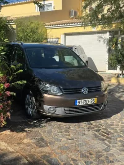 Sell Volkswagen Touran 2013 - 12500 EUR, 231091 km - AUTO.MOTO.pt