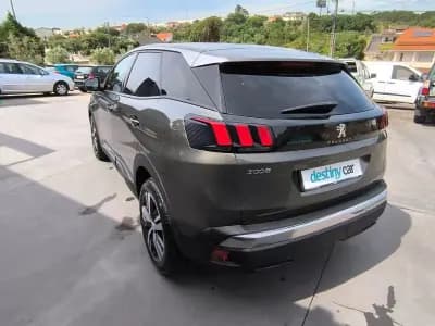 Vendo Peugeot 3008 2017 - 16900 EUR, 174123 km - AUTO.MOTO.pt