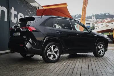 Vendo Toyota RAV4 2022 - 44880 EUR, 71000 km - AUTO.MOTO.pt