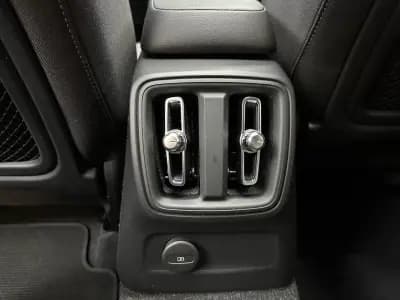 Vendo Volvo XC 40 2023 - 44500 EUR, 15000 km - AUTO.MOTO.pt