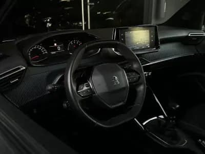 Sell Peugeot 2008 2023 - 17990 EUR, 106542 km - AUTO.MOTO.pt