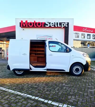 Sell Citroën Jumpy 2021 - 18600 EUR, 156000 km - AUTO.MOTO.pt