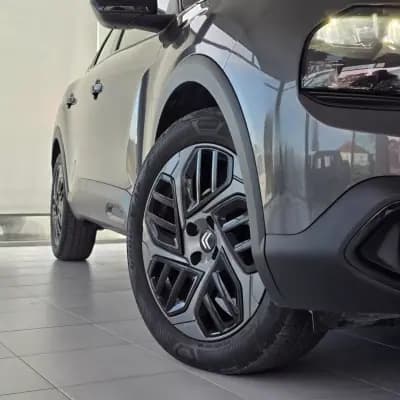 Vendo Citroën C4 2024 - 18950 EUR, 18475 km - AUTO.MOTO.pt