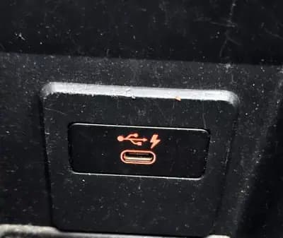 Sell BMW 216 Gran Coupé 2021 - 28999 EUR, 100000 km - AUTO.MOTO.pt