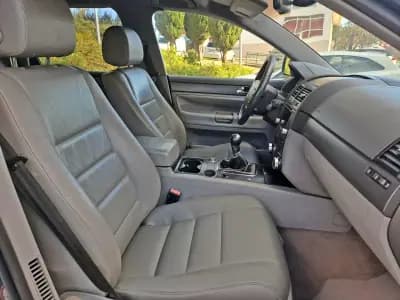 Vendo Volkswagen Touareg 2006 - 10500 EUR, 240000 km - AUTO.MOTO.pt