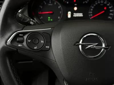 Vendo Opel Grandland X 2021 - 19990 EUR, 113300 km - AUTO.MOTO.pt