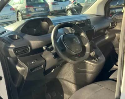 Vendo Peugeot Partner 2020 - 9750 EUR, 201524 km - AUTO.MOTO.pt