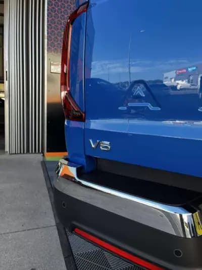 Vendo Volkswagen Amarok 2024 - 74900 EUR, 9880 km - AUTO.MOTO.pt