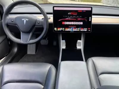Vendo Tesla Model 3 2019 - 23990 EUR, 73000 km - AUTO.MOTO.pt