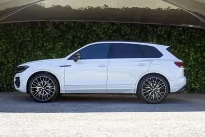 Vendo Volkswagen Touareg 2021 - 59900 EUR, 55000 km - AUTO.MOTO.pt