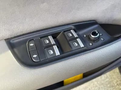 Vendo Audi Q7 2015 - 32900 EUR, 220901 km - AUTO.MOTO.pt