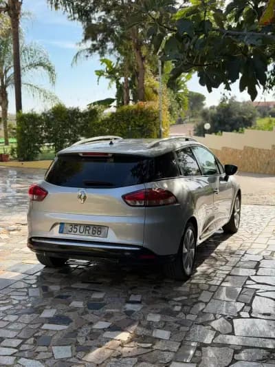 Vendo Renault Clio 2018 - 13500 EUR, 117730 km - AUTO.MOTO.pt