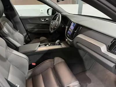 Sell Volvo XC 60 2024 - 59900 EUR, 11000 km - AUTO.MOTO.pt