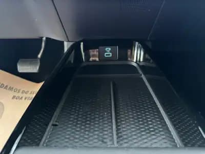 Vendo Ford Mustang Mach-E 2021 - 28990 EUR, 118000 km - AUTO.MOTO.pt