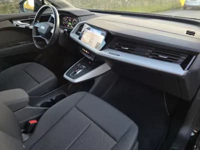 Vendo Audi Q4 e-tron 2022 - 36990 EUR, 56000 km - AUTO.MOTO.pt