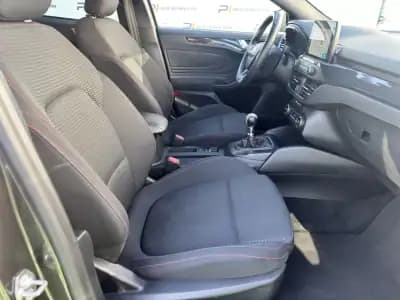 Vendo Ford Focus 2018 - 16750 EUR, 130000 km - AUTO.MOTO.pt