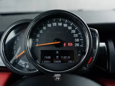 Sell MINI 2019 - 17990 EUR, 53900 km - AUTO.MOTO.pt