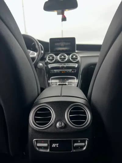 Vendo Mercedes-Benz GLC 250 2018 - 47000 EUR, 53761 km - AUTO.MOTO.pt