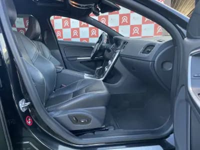 Sell Volvo V60 2015 - 14990 EUR, 184500 km - AUTO.MOTO.pt